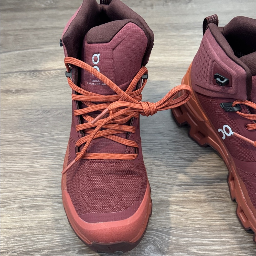 On Running Cloudrock 2 Women’s Hiking Shoes/Boats Size Maroon 8.5 - Picture 3 of 7